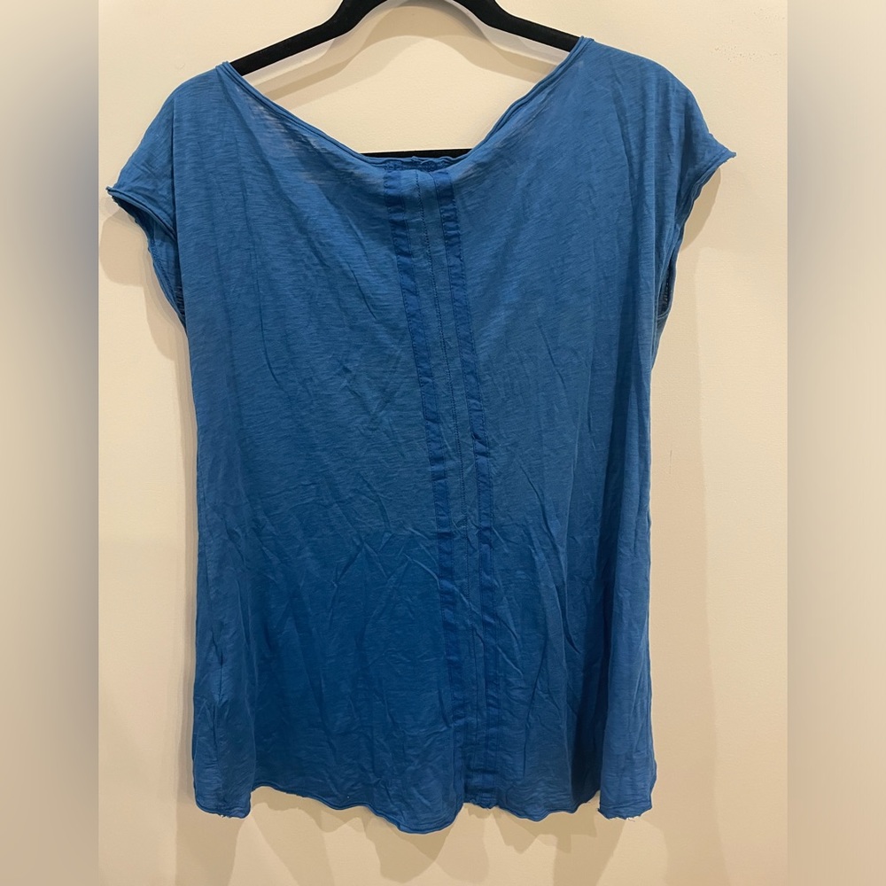 C&C California blue boatneck asymmetrical tee size xs fits like large